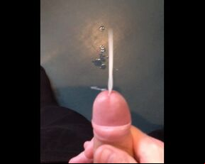 Thick load of cum splashing on the floor